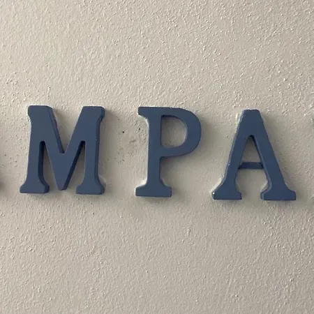 Phi-lampara דירה *